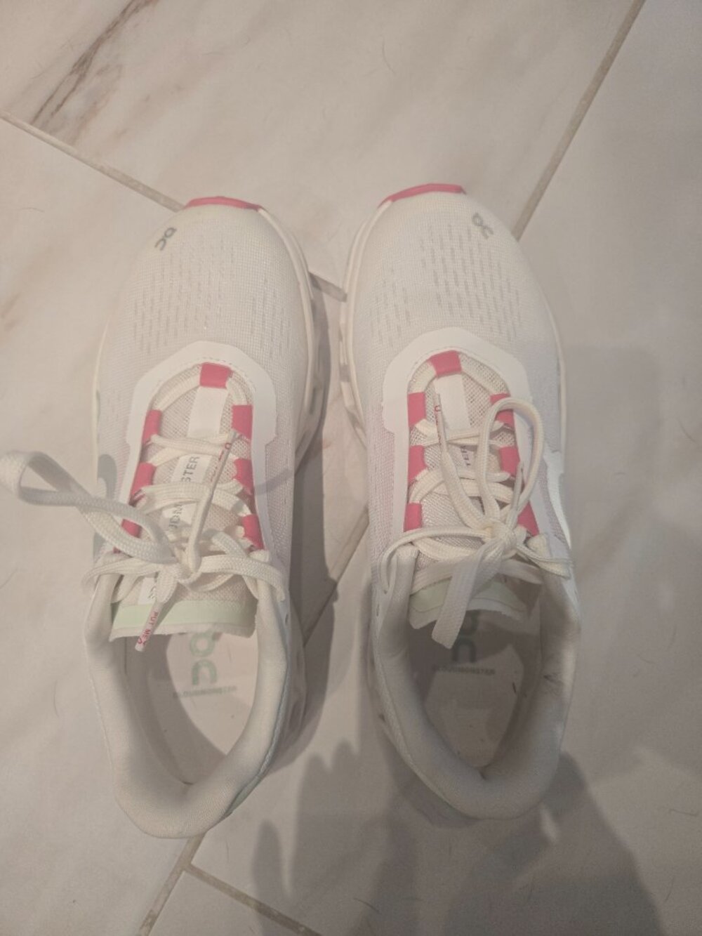On running cloud monster white, lime and neon pink. Size 7.5 new - Picture 3 of 5